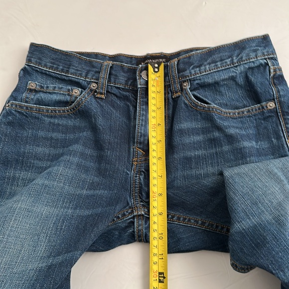 Banana Republic Vintage Straight medium wash blue denim jeans - Picture 6 of 12